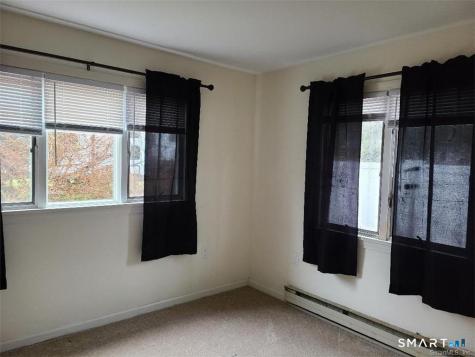 6 North Road East Lyme CT 06357