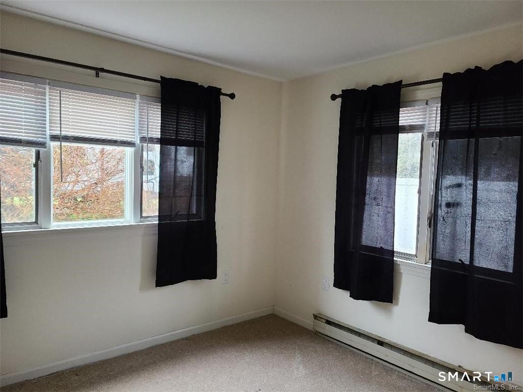 6 North Road East Lyme CT 06357