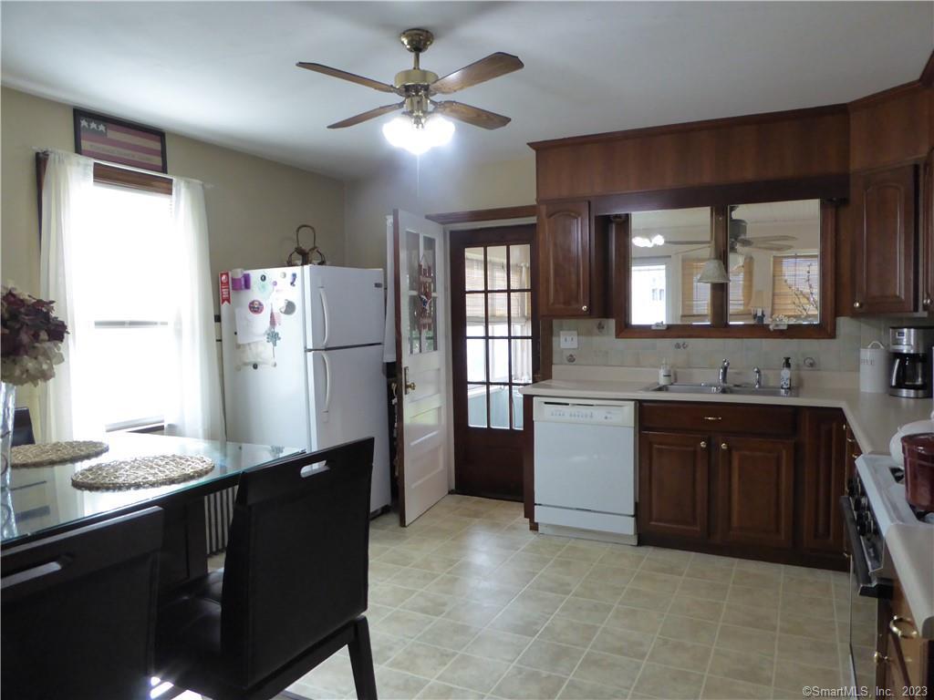 23 Hamre Lane Branford CT 06405