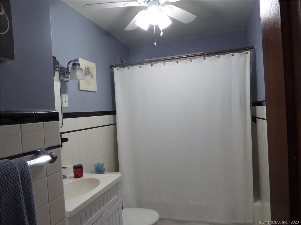 23 Hamre Lane Branford CT 06405