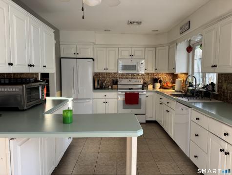 15 Brookfield Drive East Lyme CT 06333