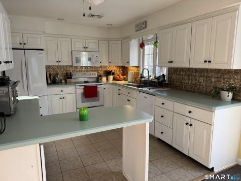 15 Brookfield Drive East Lyme CT 06333