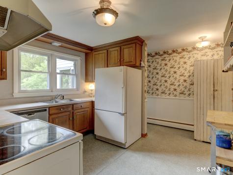 384 Woodland Road Mansfield CT 06268