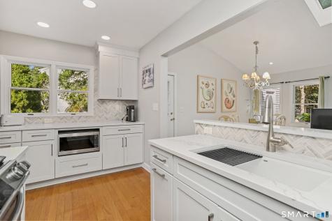 118 Lloyd Drive Fairfield CT 06825