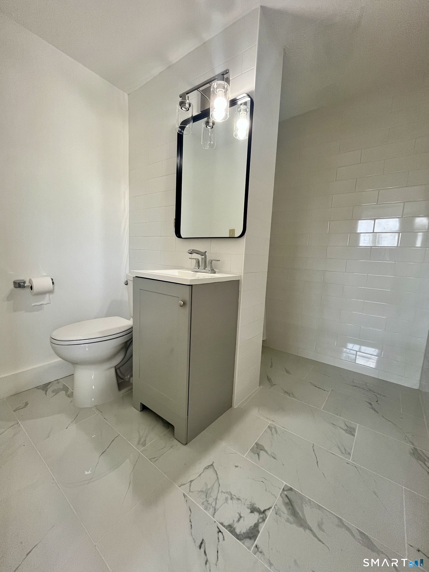 889 Farmington Avenue Bristol CT 06010