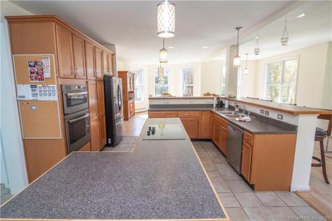 82 Fowler Road North Stonington CT 06359