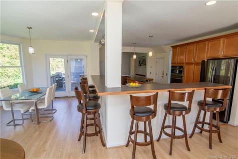 82 Fowler Road North Stonington CT 06359