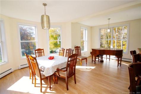 82 Fowler Road North Stonington CT 06359