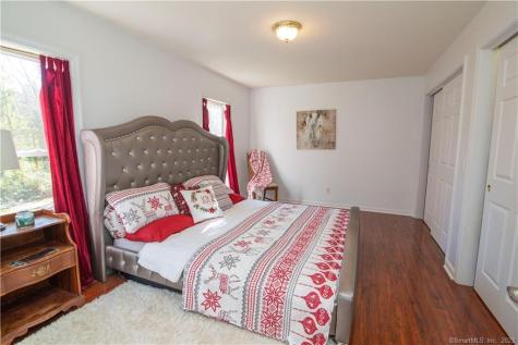 82 Fowler Road North Stonington CT 06359