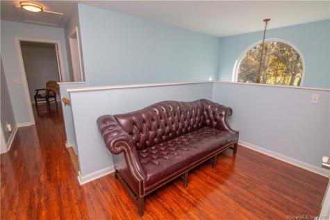 82 Fowler Road North Stonington CT 06359