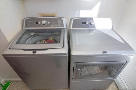 82 Fowler Road North Stonington CT 06359