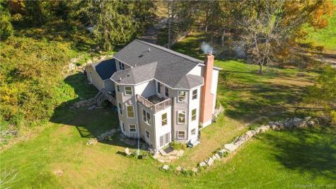 82 Fowler Road North Stonington CT 06359