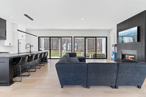 17 Fullin Lane Wilton CT 06897
