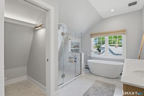 130 Middle Beach Road Madison CT 06443
