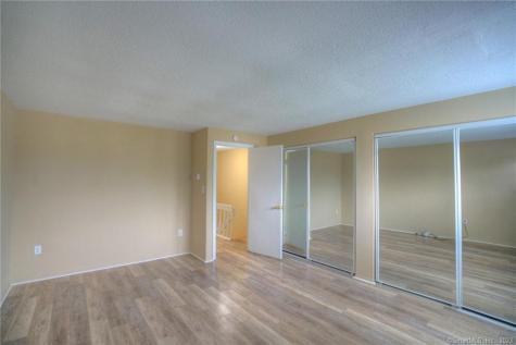 528 Shennecossett Road Groton CT 06340