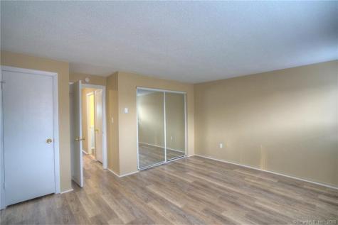 528 Shennecossett Road Groton CT 06340