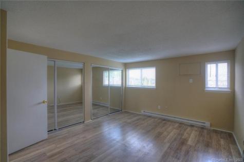 528 Shennecossett Road Groton CT 06340