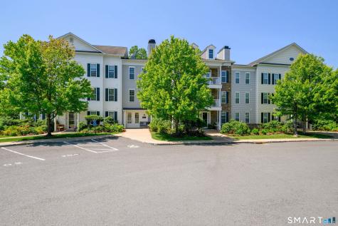 1 Rivington Way Danbury CT 06810