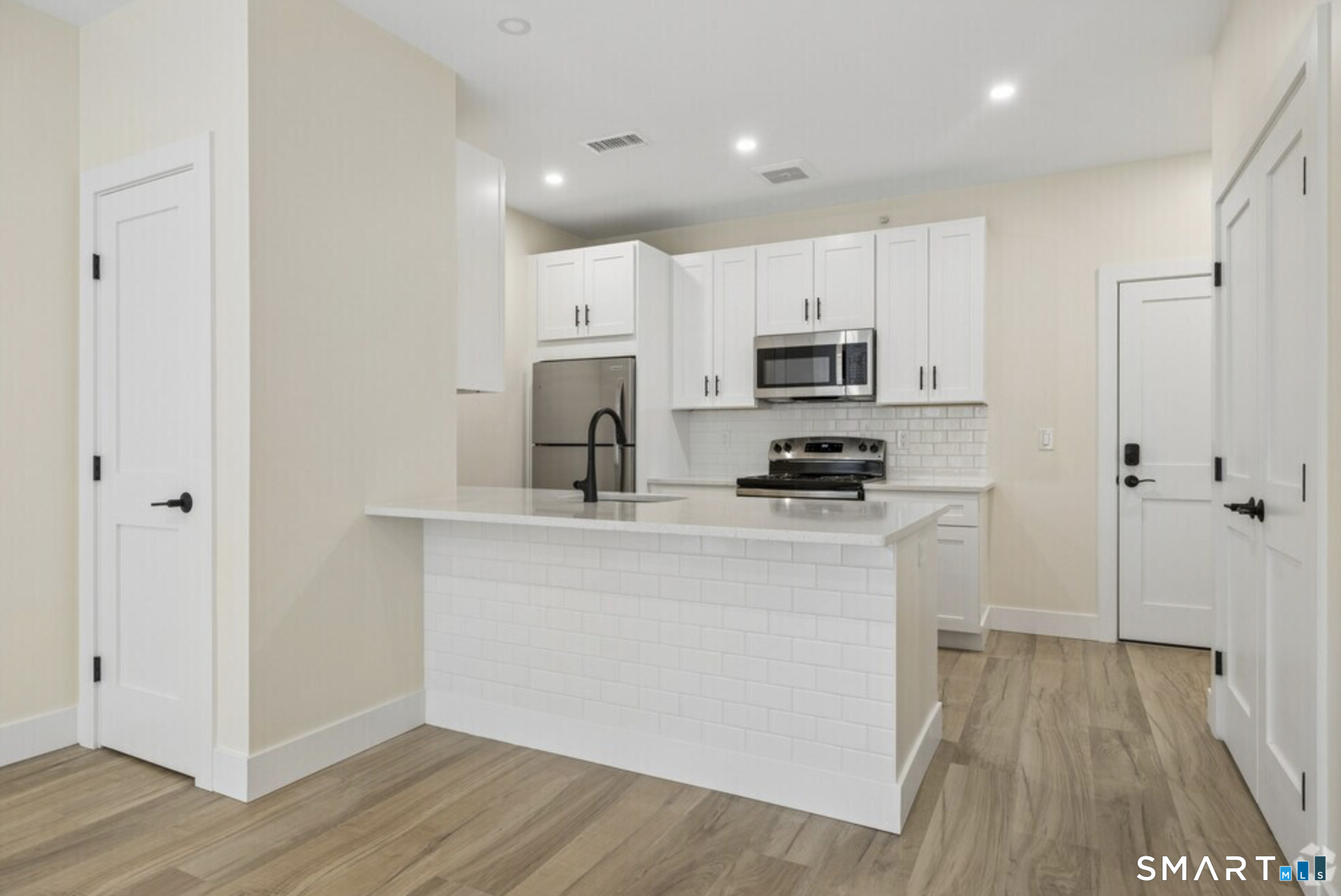 220 East Road Meriden CT 06450