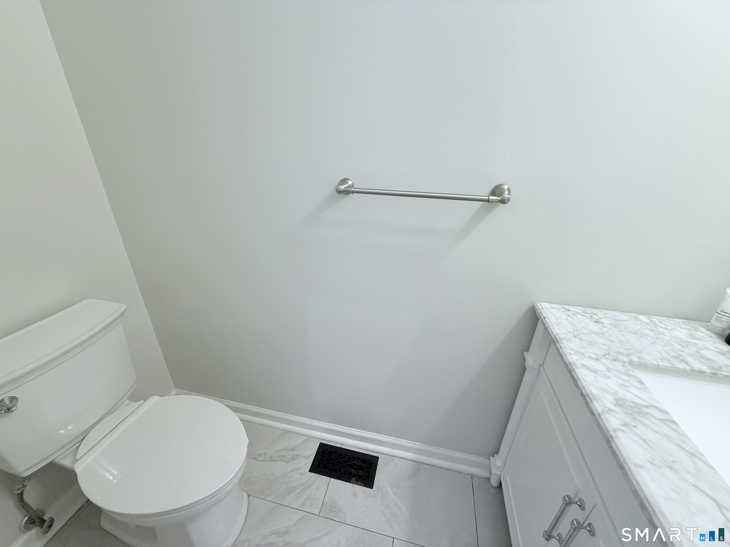 2289 Bedford Street Stamford CT 06905