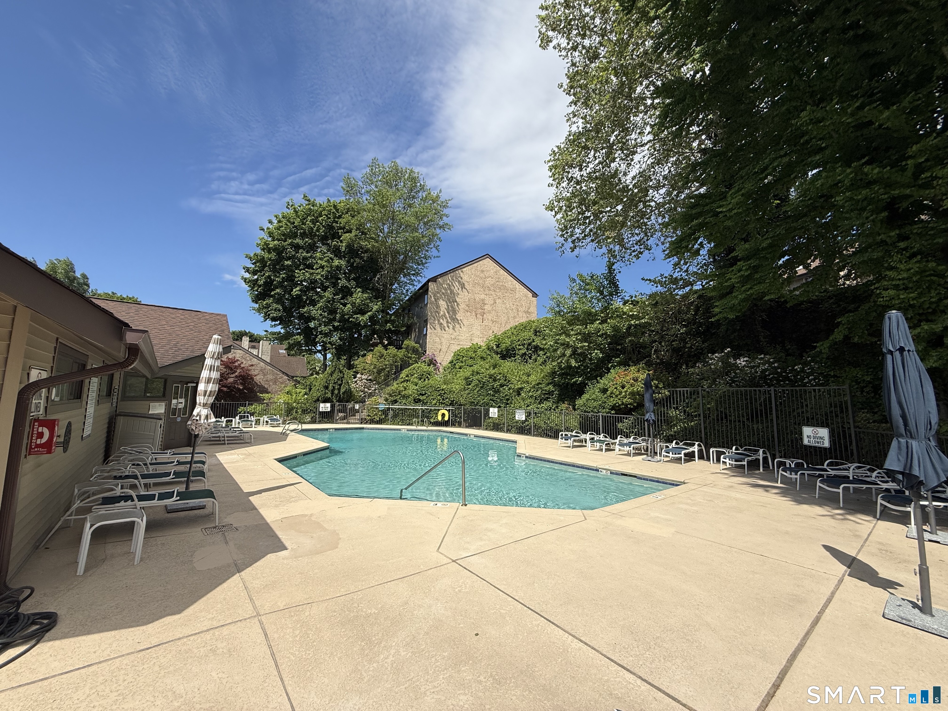 2289 Bedford Street Stamford CT 06905