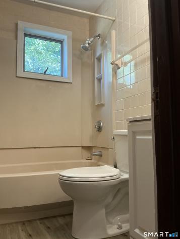 10 Erin Street Middletown CT 06457