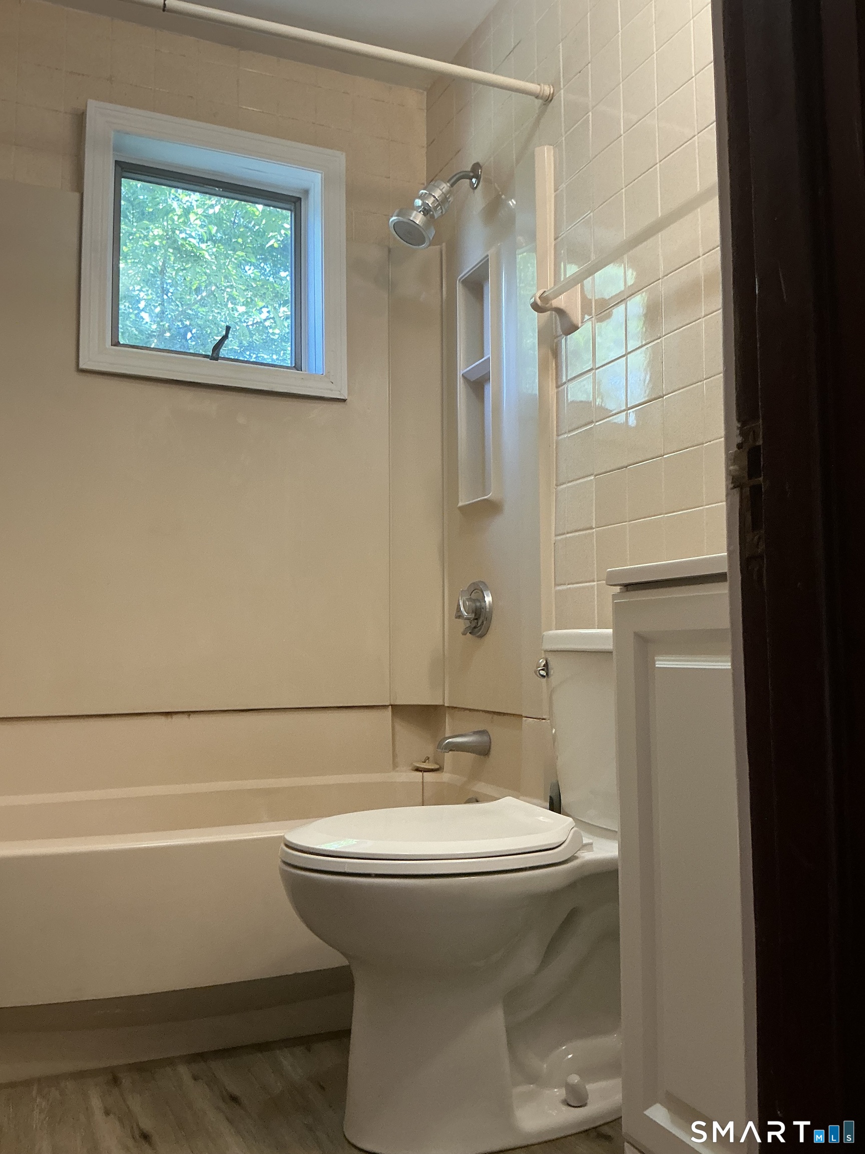 10 Erin Street Middletown CT 06457