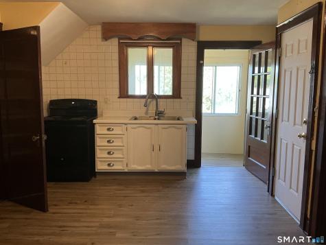 10 Erin Street Middletown CT 06457