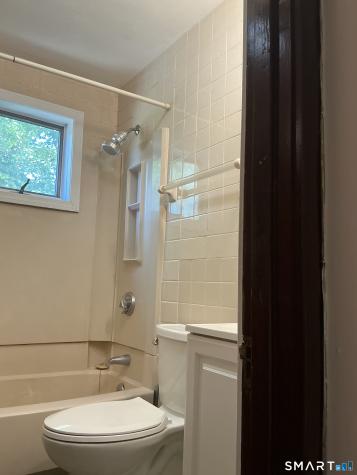 10 Erin Street Middletown CT 06457