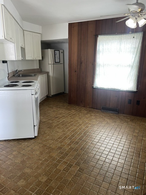 102 Riverview Avenue Branford CT 06405