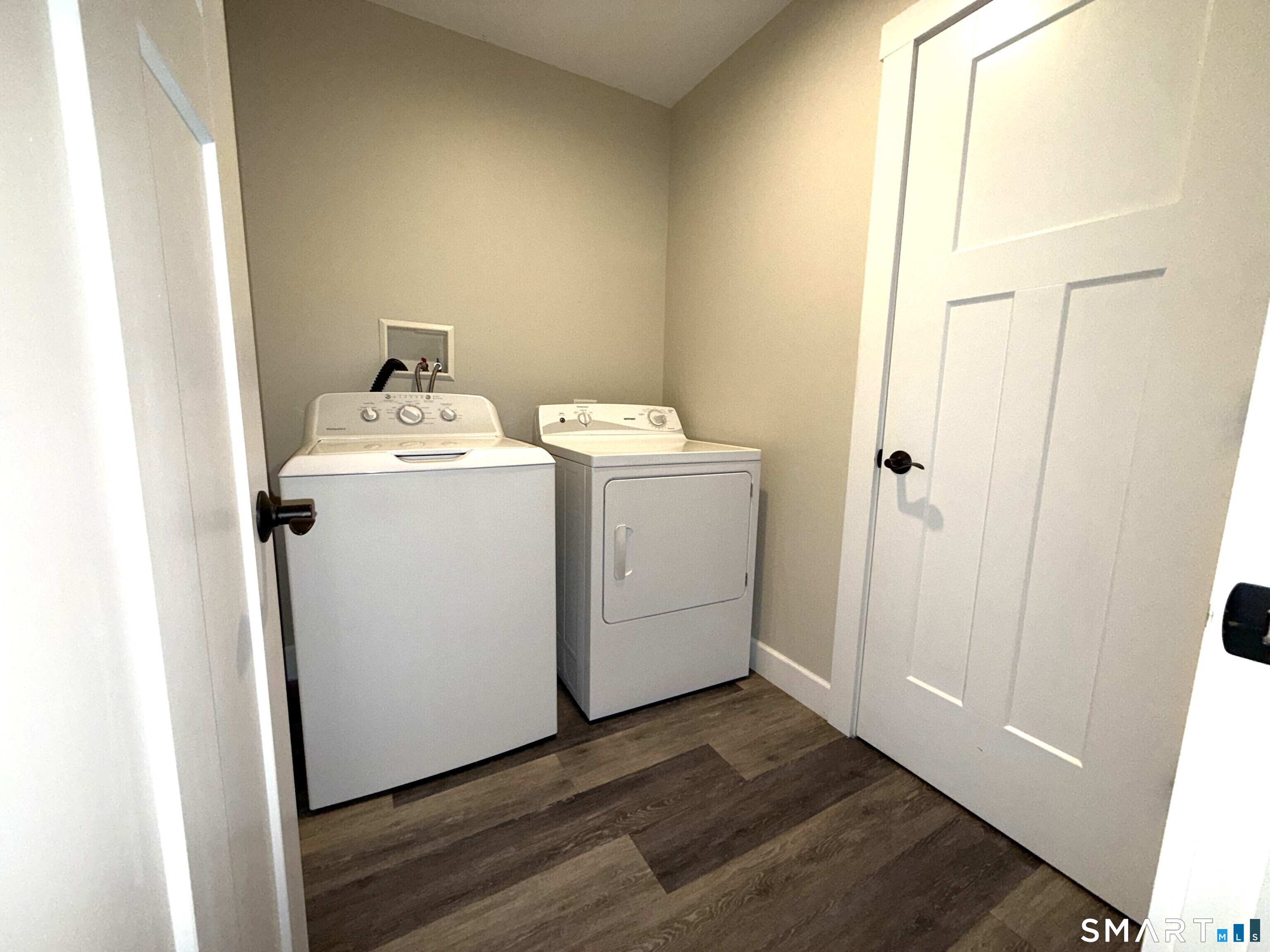 46 Kneen St Extension Shelton CT 06484