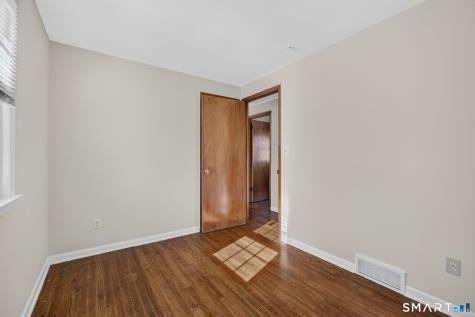 27 Manila Avenue Woodbridge CT 06525