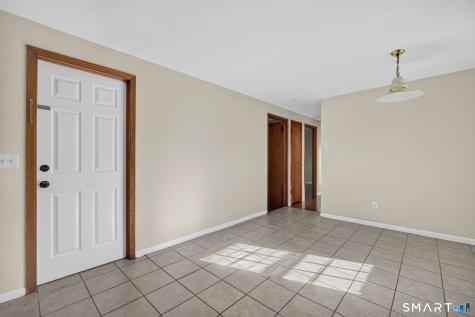 27 Manila Avenue Woodbridge CT 06525