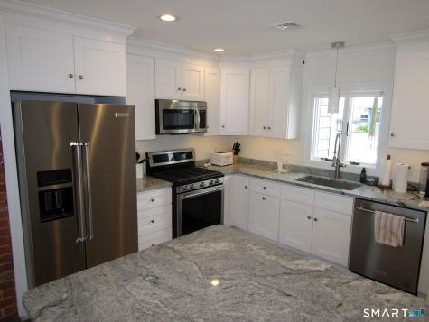 90 Swan Avenue Old Lyme CT 06371