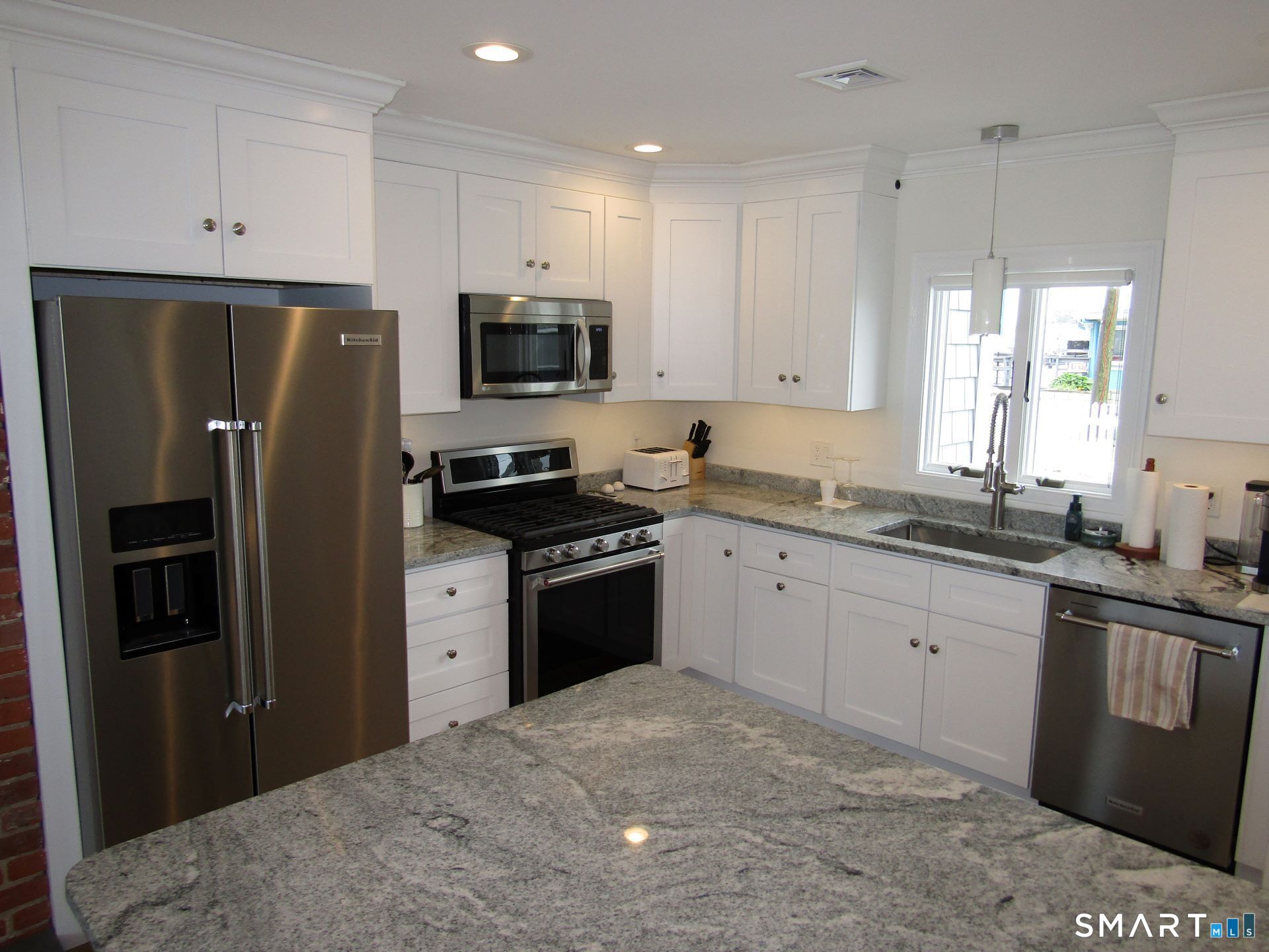 90 Swan Avenue Old Lyme CT 06371