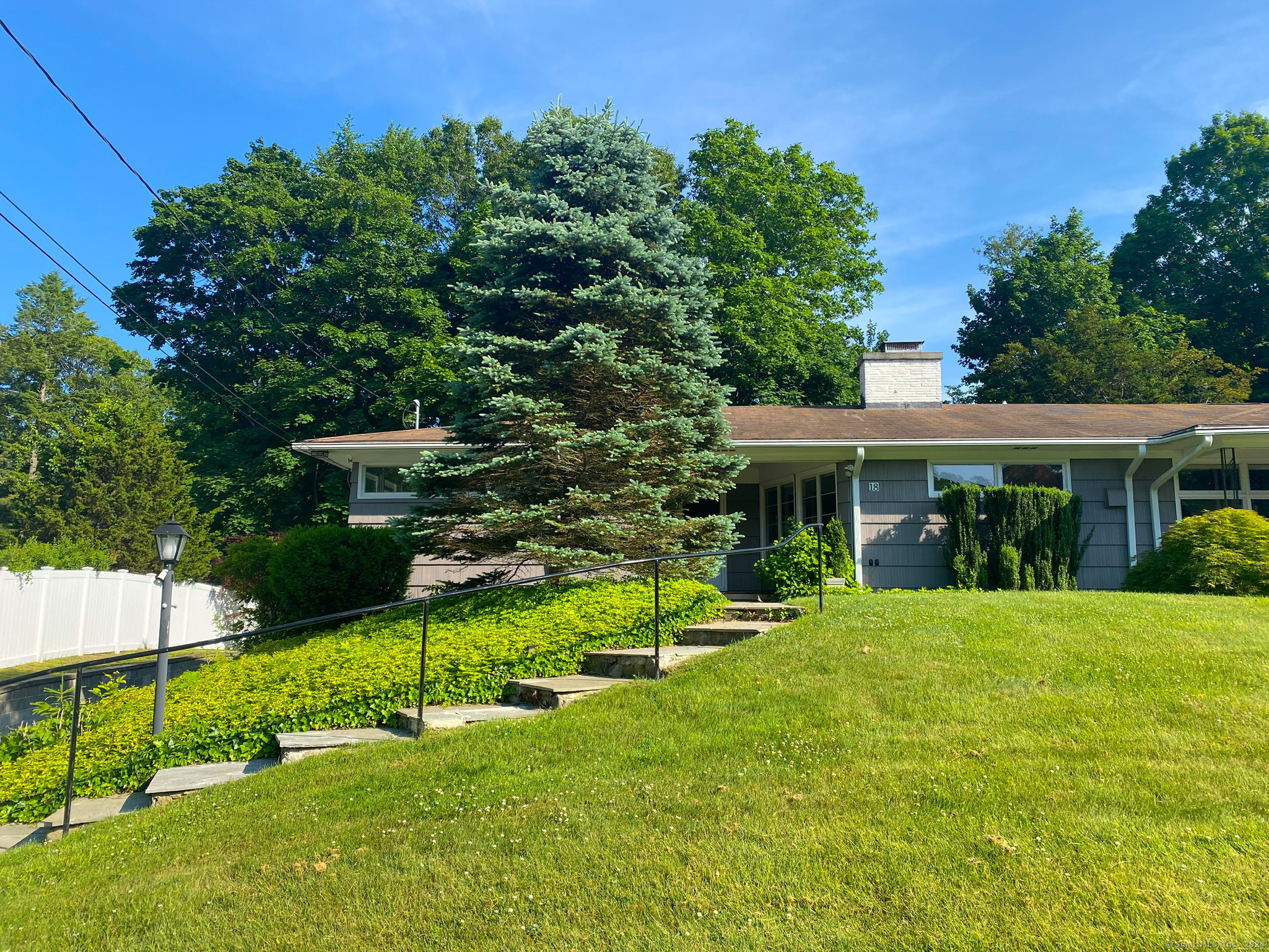 18 Bradley Road Madison CT 06443