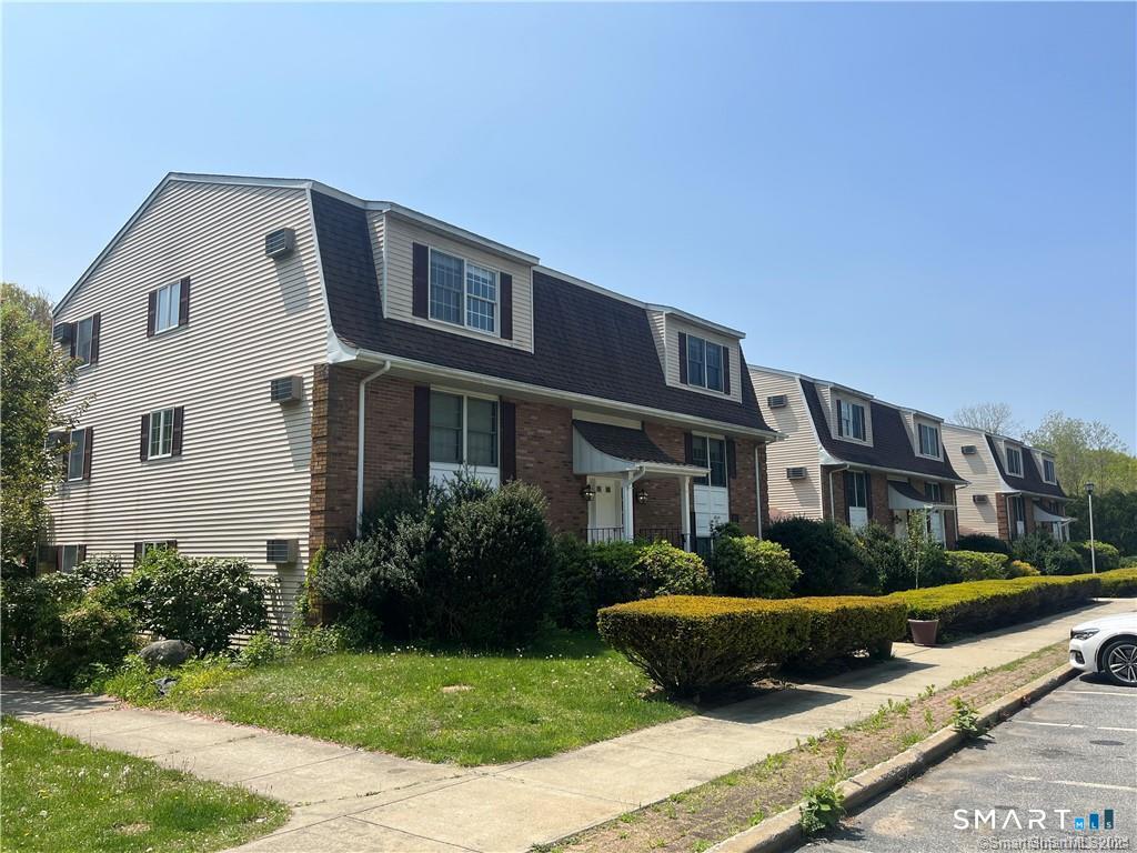 302 Boston Post Road Waterford CT 06385