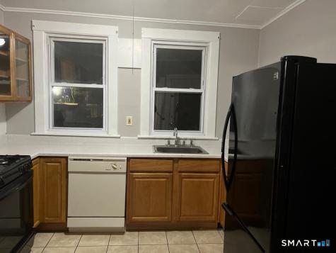 10 Bank Street Manchester CT 06040