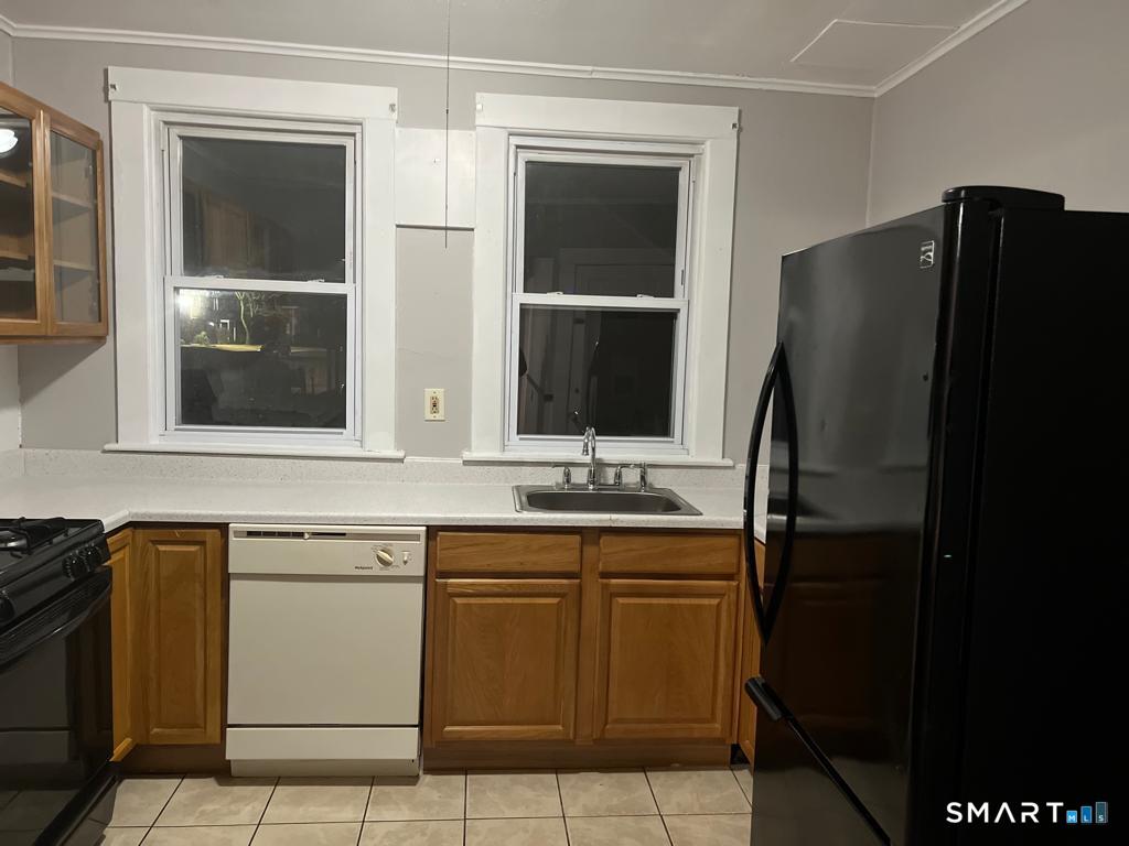 10 Bank Street Manchester CT 06040
