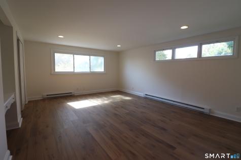 374 Main Street East Lyme CT 06357