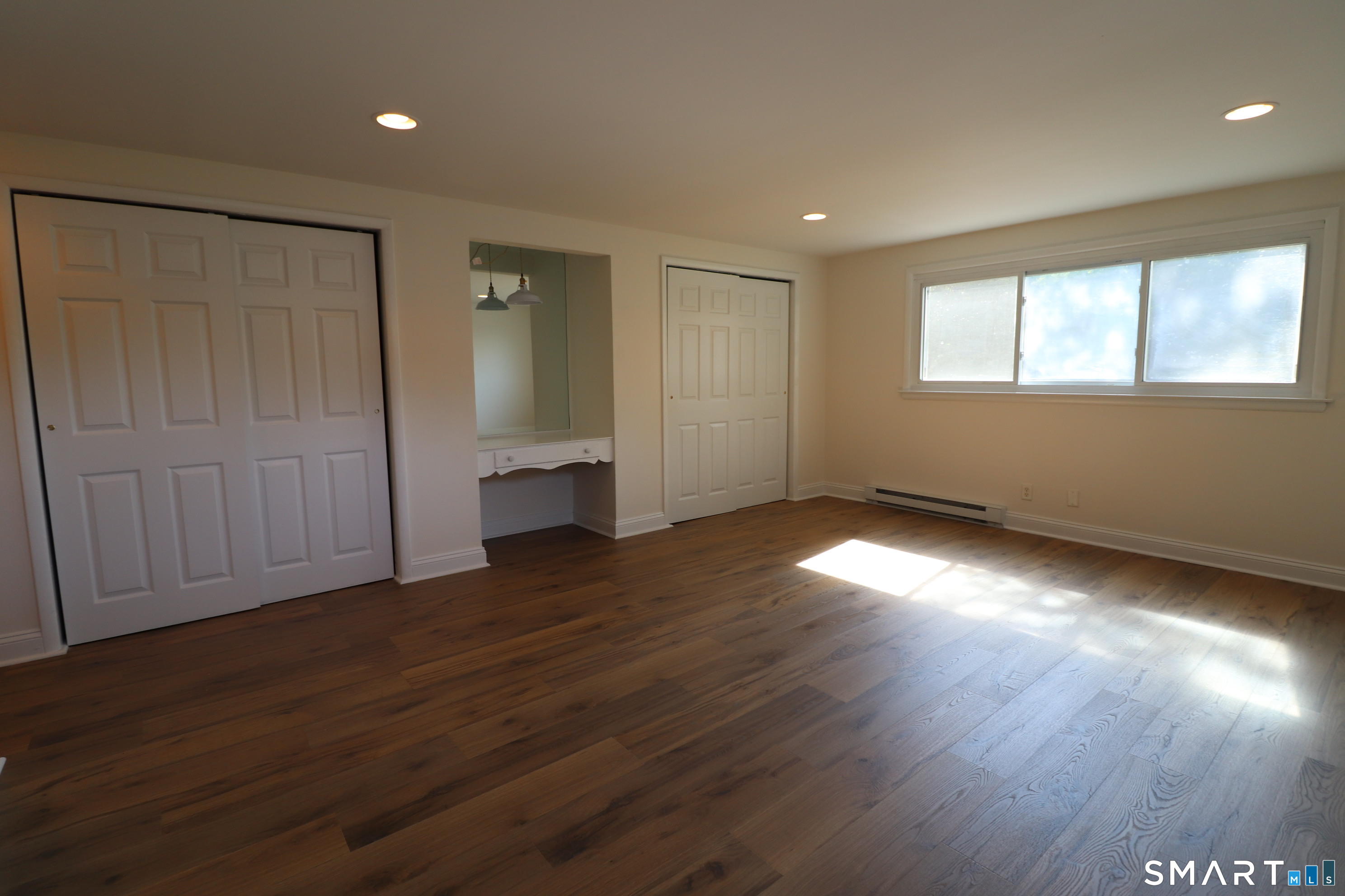 374 Main Street East Lyme CT 06357