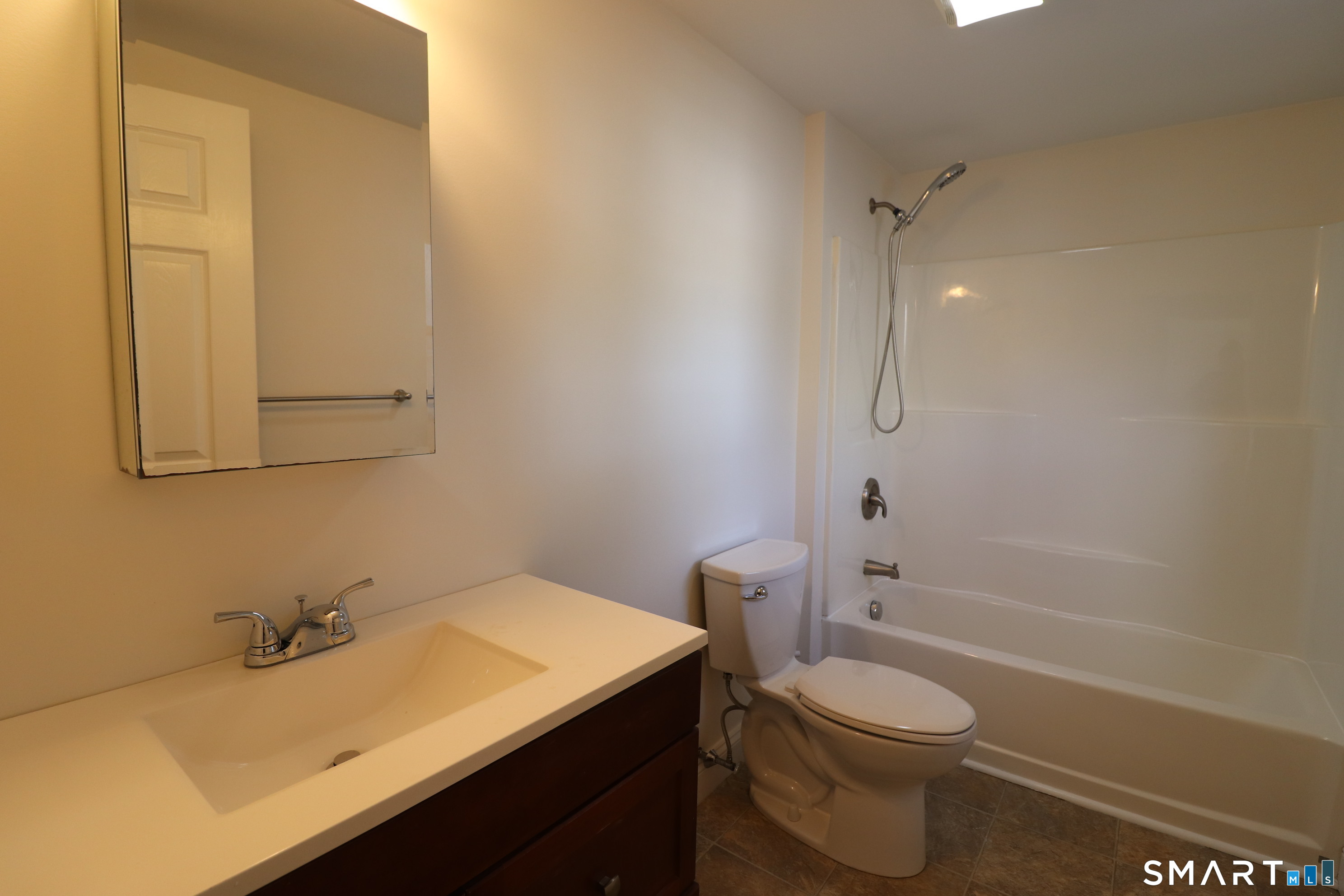 374 Main Street East Lyme CT 06357