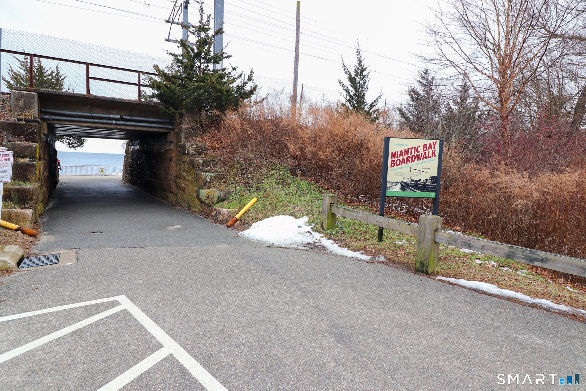 374 Main Street East Lyme CT 06357