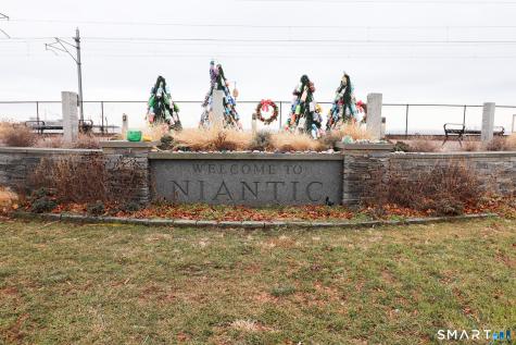 374 Main Street East Lyme CT 06357