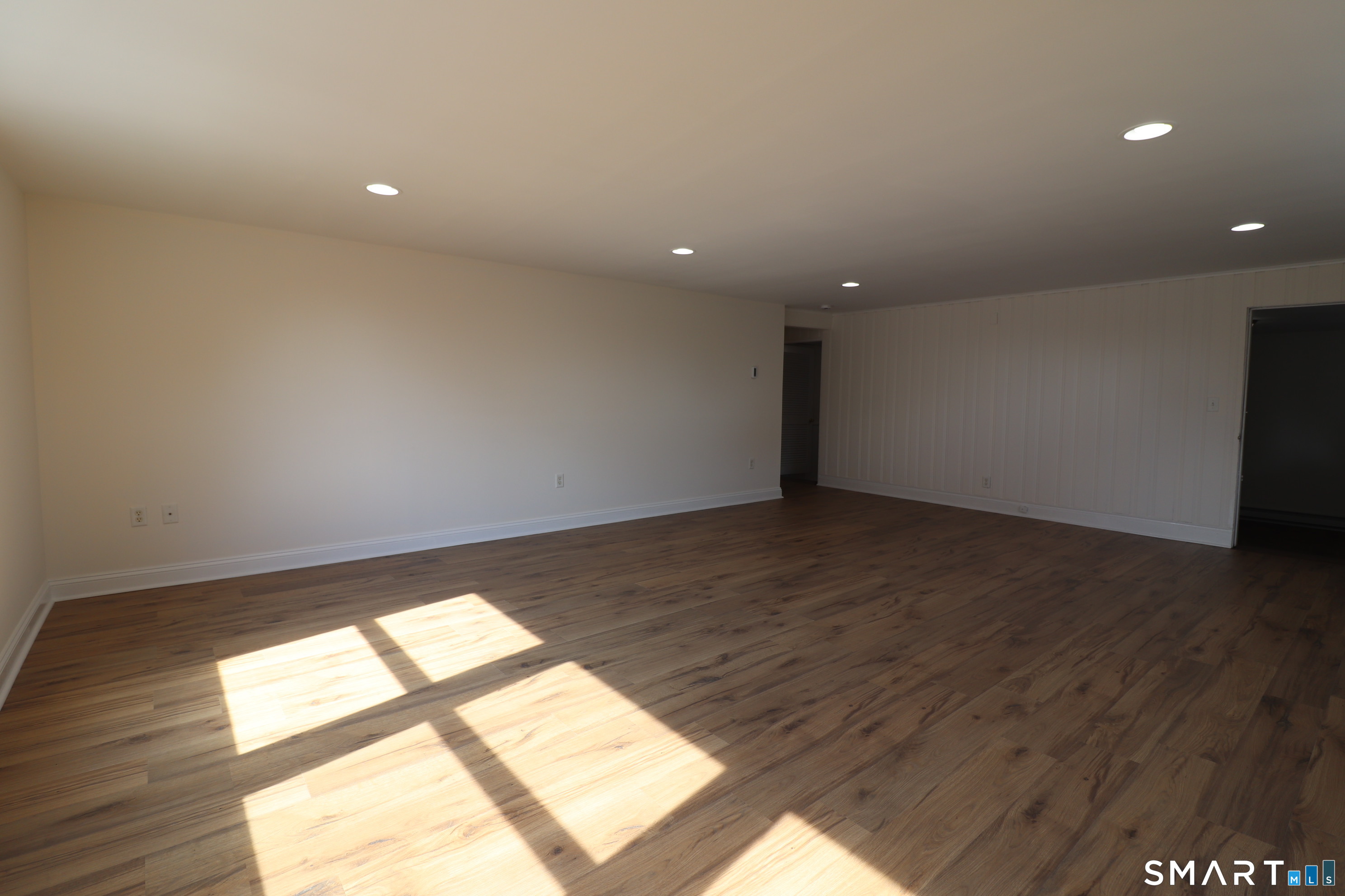 374 Main Street East Lyme CT 06357