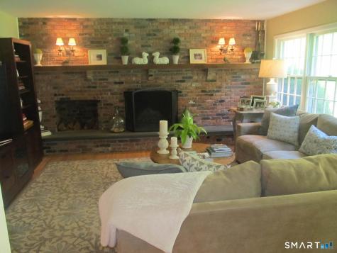 47 Barringer Road Darien CT 06820