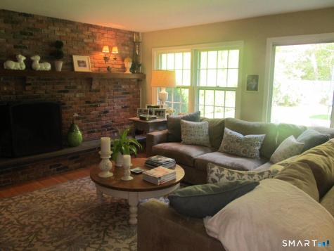 47 Barringer Road Darien CT 06820