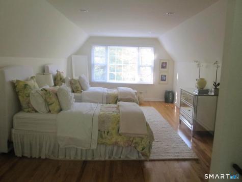 47 Barringer Road Darien CT 06820