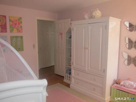 47 Barringer Road Darien CT 06820