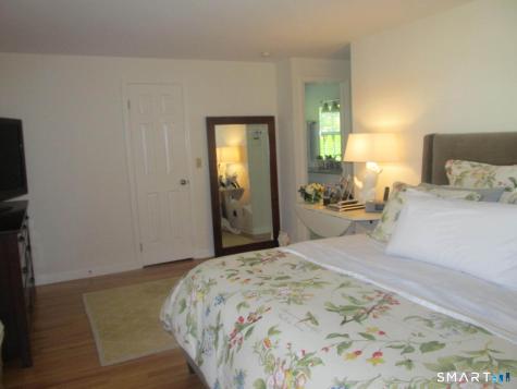 47 Barringer Road Darien CT 06820